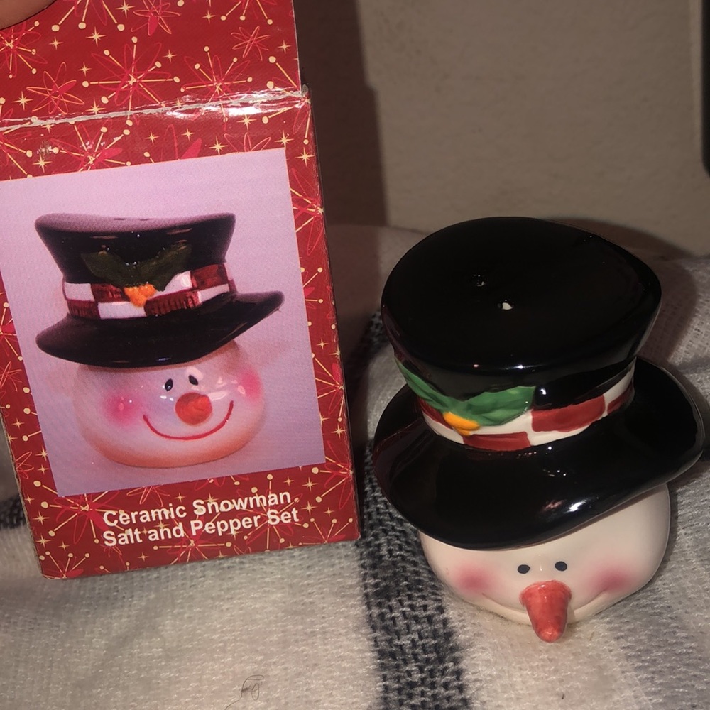 Ceramic Snowman Salt and Pepper Shaker